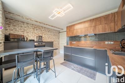 Maison - 179 m² - 8 pièces