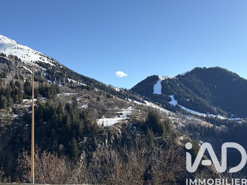 Appartement - 81 m² - 3 pièces