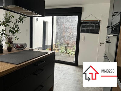 Maison - 237 m² - 8 pièces