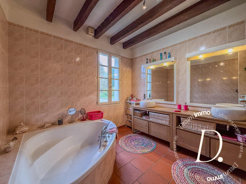 Maison ancienne - 238 m² - 5 pièces