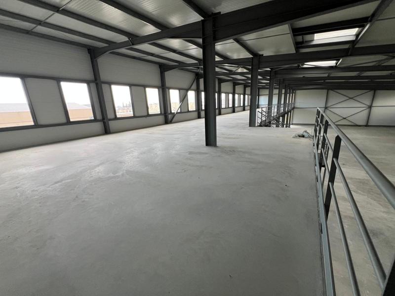 Local commercial - 1 185 m²