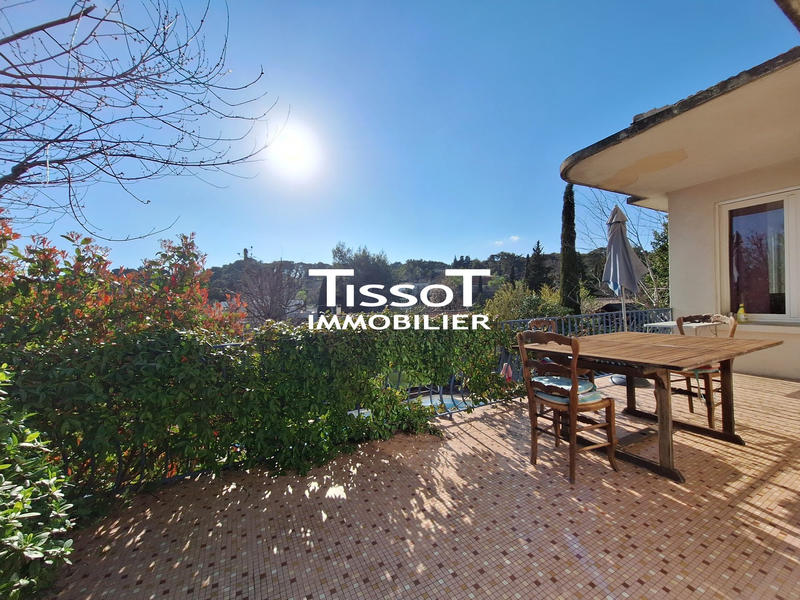 Maison - 199 m² - 6 pièces