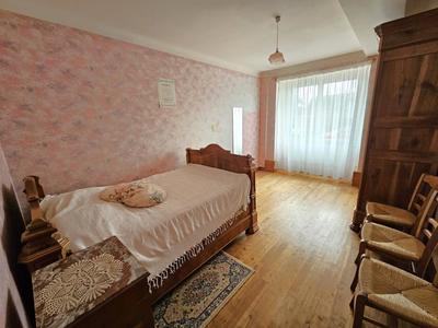 Maison - 167 m² - 6 pièces