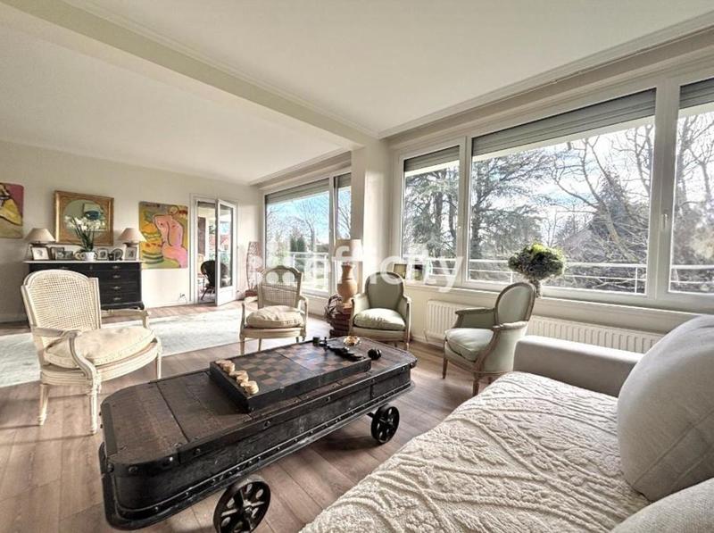 Appartement - 122 m² - 5 pièces