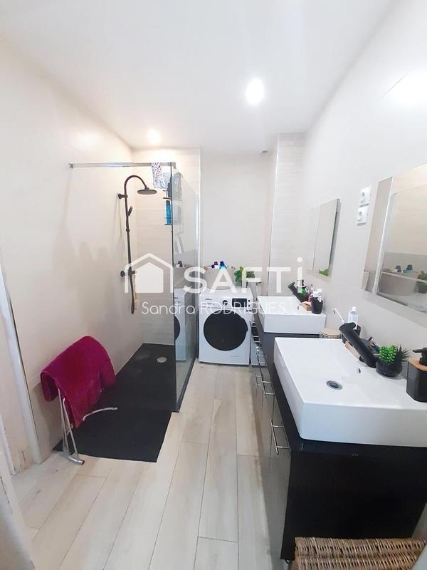 Maison - 160 m² - 8 pièces