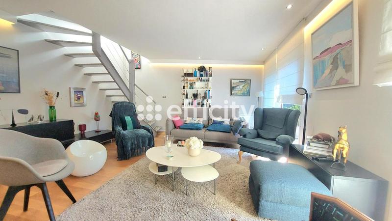 Maison - 150 m² - 5 pièces