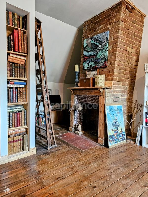 Maison - 245 m² - 9 pièces