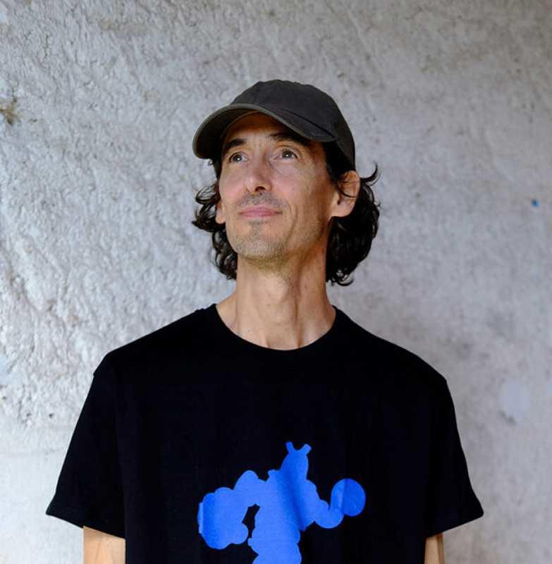 Facile à Lire : dans l'atelier du designer Grégoire Romanet