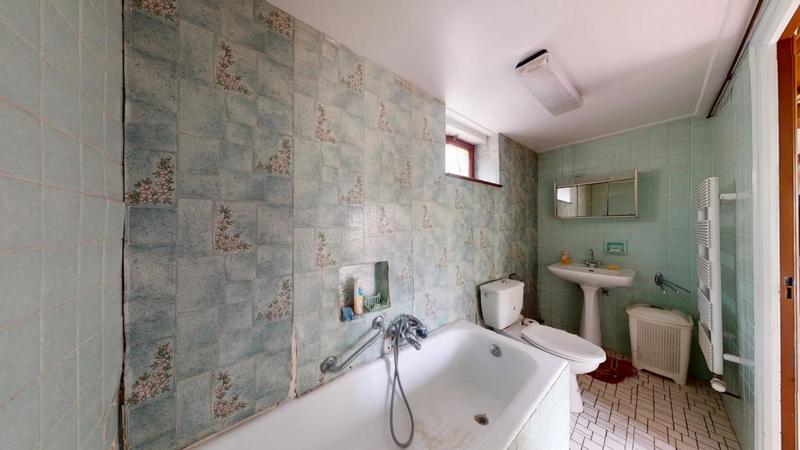 Maison - 99 m² - 5 pièces