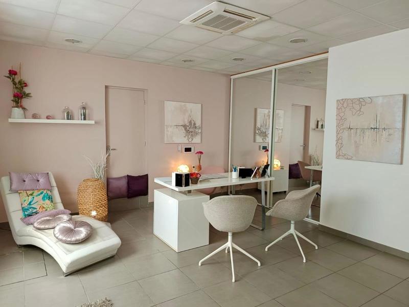 Bureau - 148 m² - 6 pièces