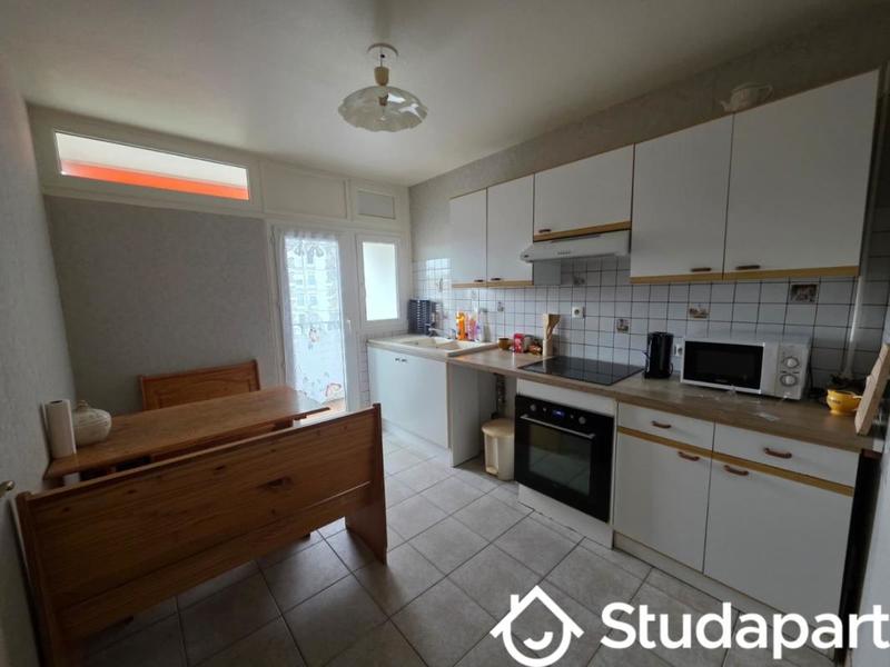 Chambre - 10 m² - 1 pièce