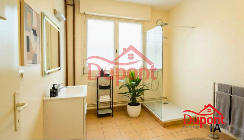 Maison - 95 m² - 4 pièces