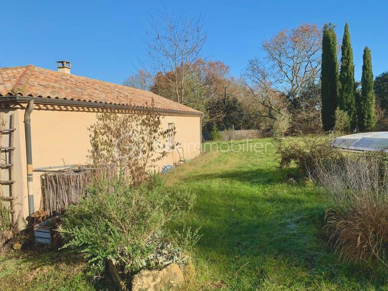 Propriété - 230 m² - 10 pièces