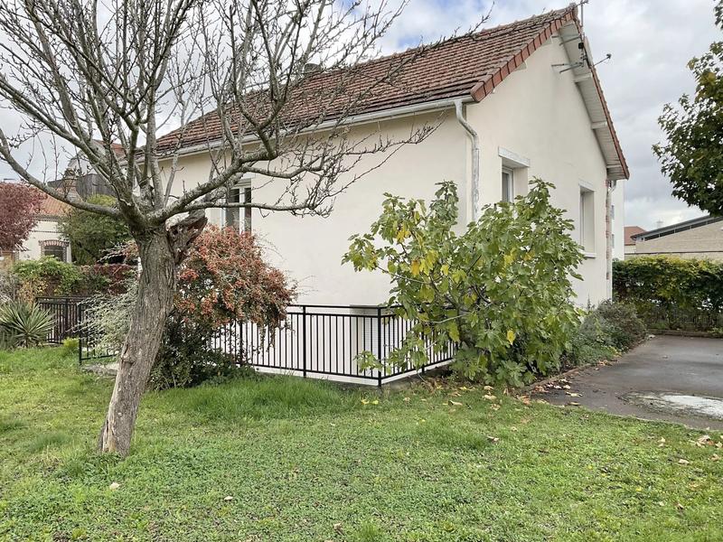 Maison - 99 m² - 5 pièces