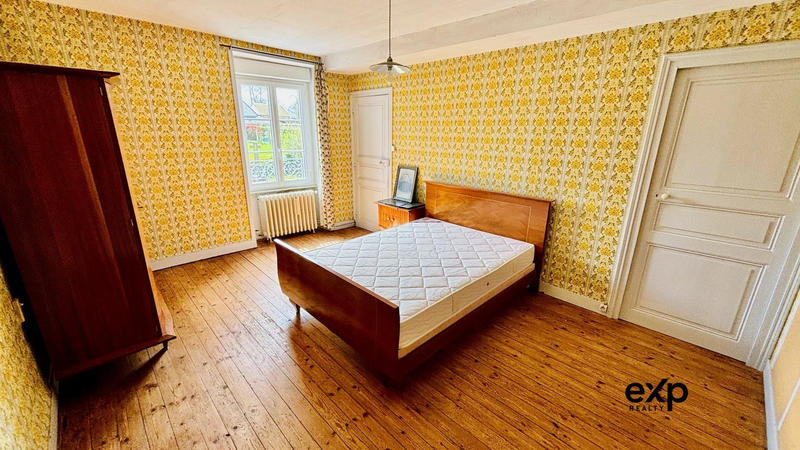 Maison traditionnelle - 143 m² - 7 pièces