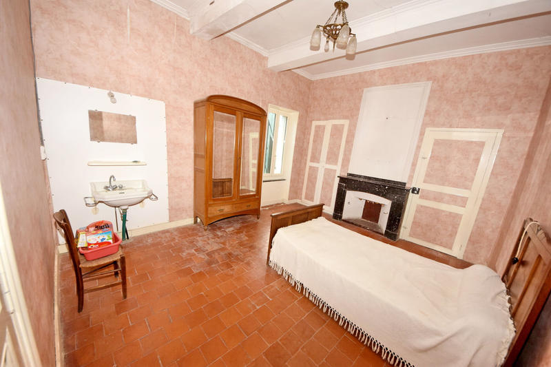 Maison - 265 m² - 9 pièces