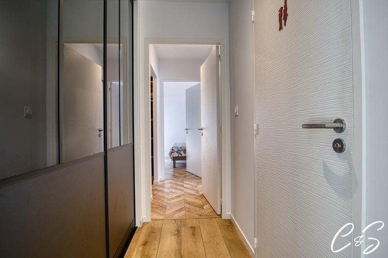 Maison contemporaine - 137 m² - 6 pièces