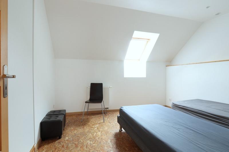 Corps de ferme - 400 m² - 20 pièces