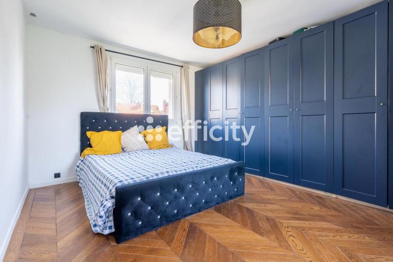 Maison - 104 m² - 5 pièces