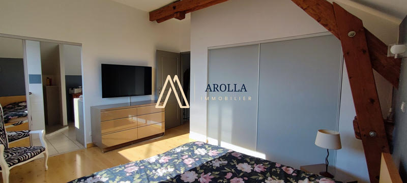 Maison ancienne - 236 m² - 10 pièces