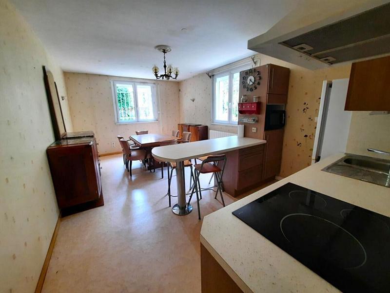 Maison - 93 m² - 5 pièces