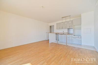Appartement - 81 m² - 4 pièces