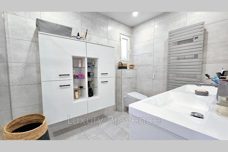 Villa - 164 m² - 5 pièces