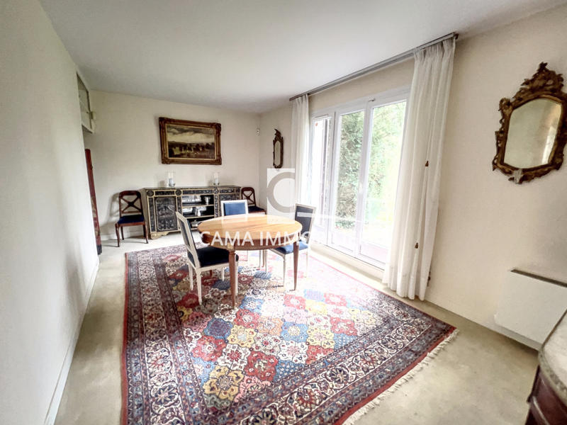 Maison - 196 m² - 7 pièces