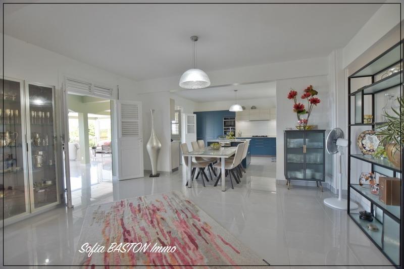 Villa - 322 m² - 7 pièces