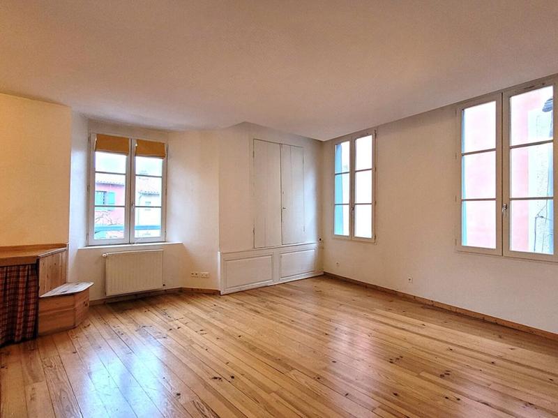 Appartement - 80 m² - 3 pièces