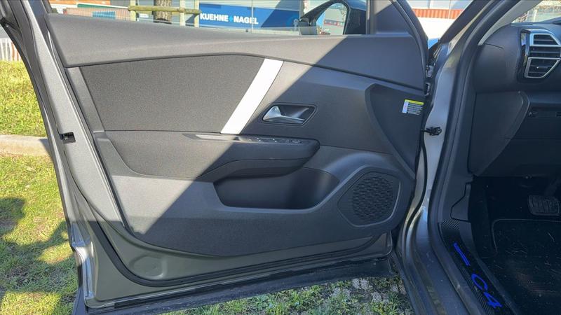 Citroën C4 III 1.2 Hybrid 136 e-Dsc6 Business