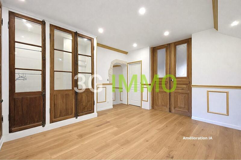 Moulin - 720 m² - 11 pièces