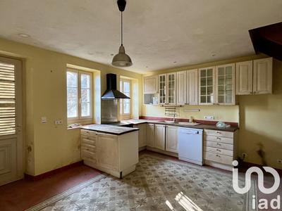 Maison - 201 m² - 8 pièces