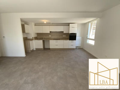 Appartement - 84 m² - 4 pièces