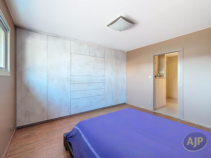 Maison - 394 m² - 15 pièces