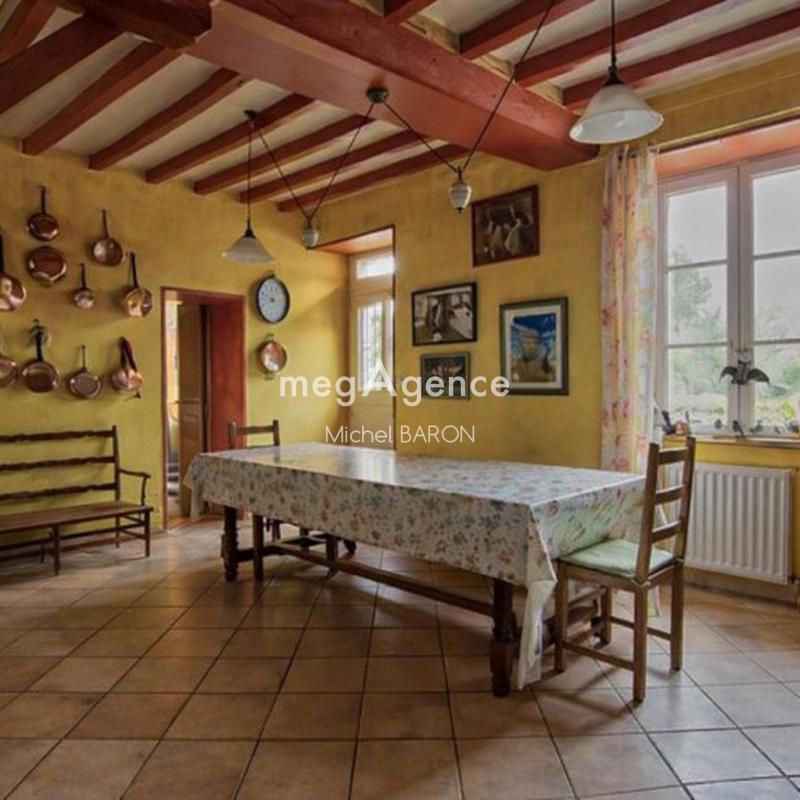 Maison - 253 m² - 9 pièces