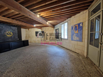 Maison - 454 m² - 9 pièces