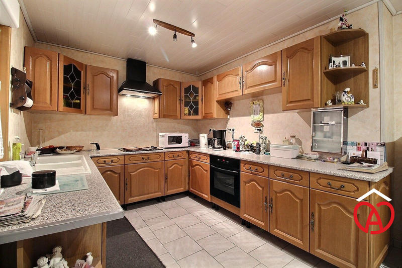 Maison ancienne - 243 m² - 9 pièces