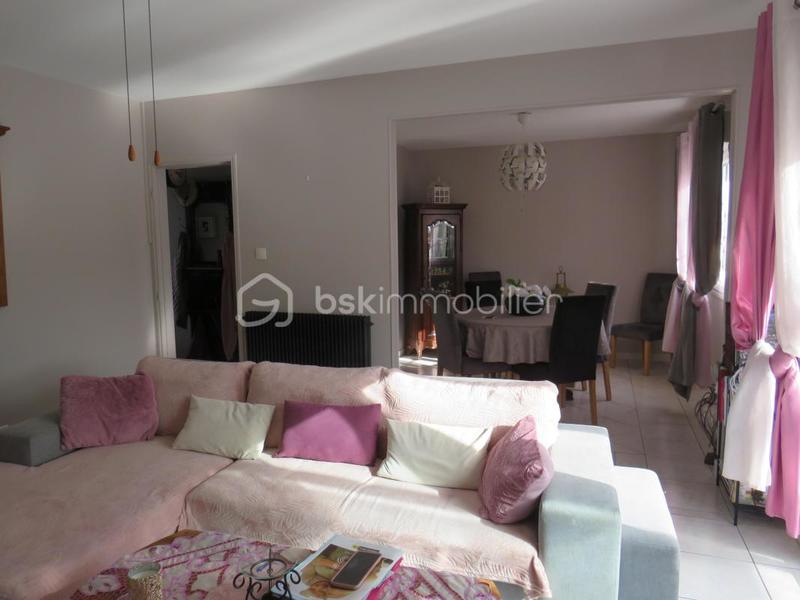 Maison traditionnelle - 90 m² - 4 pièces