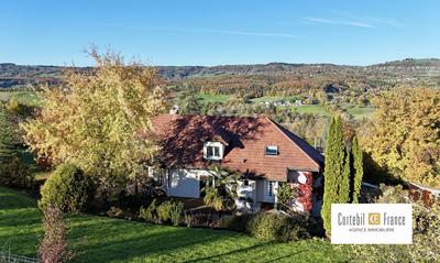 Villa - 214 m² - 7 pièces