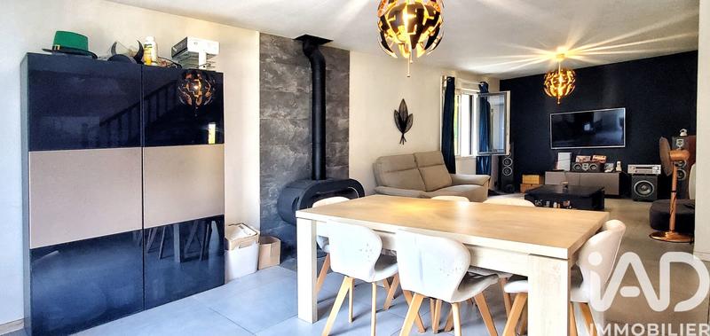 Maison - 137 m² - 9 pièces