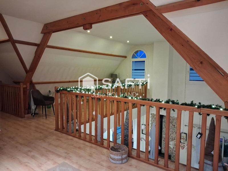 Maison - 250 m² - 8 pièces