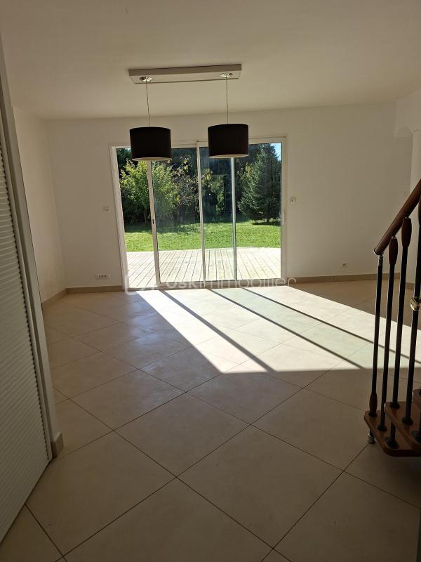 Demeure - 147 m² - 5 pièces