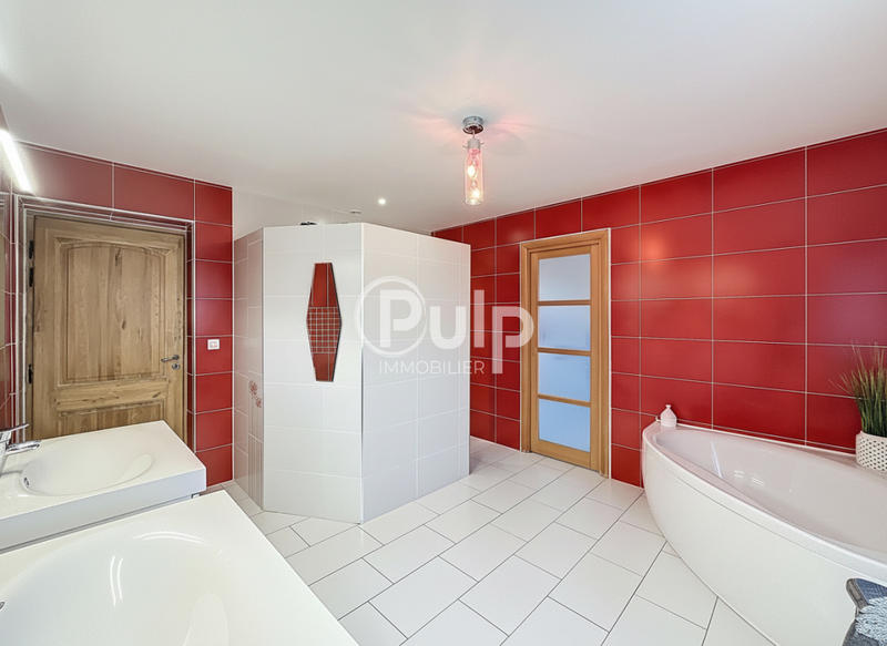 Demeure - 260 m² - 8 pièces