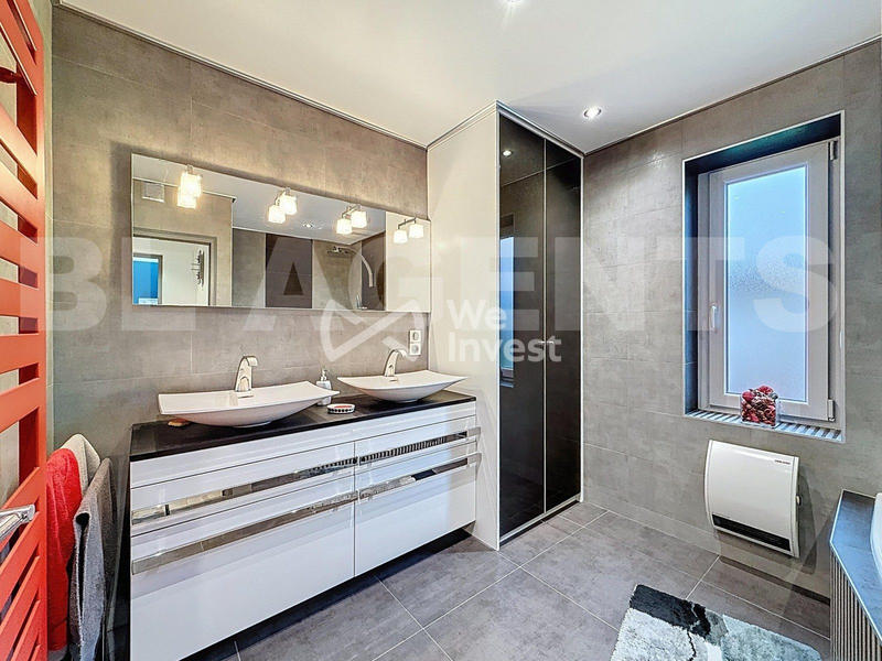 Maison - 187 m² - 6 pièces