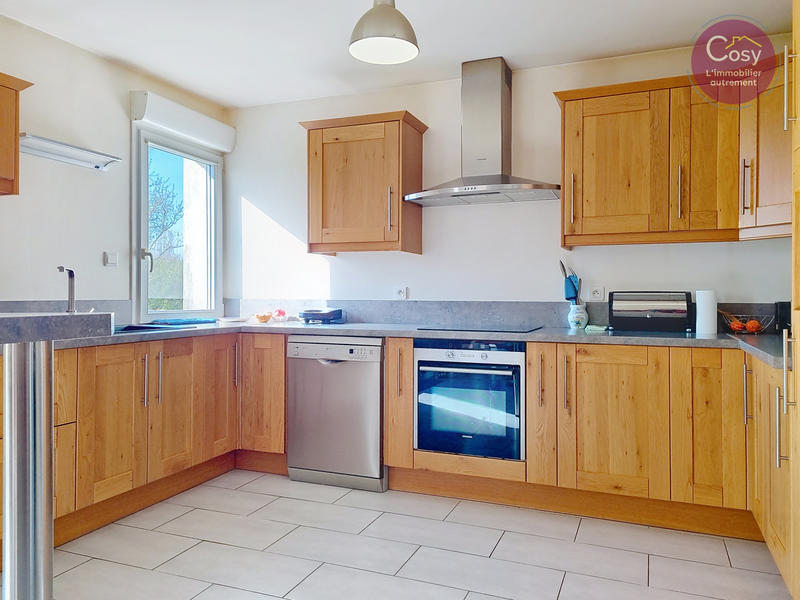 Maison - 104 m² - 5 pièces