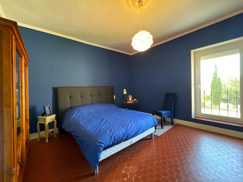 Maison - 380 m² - 11 pièces