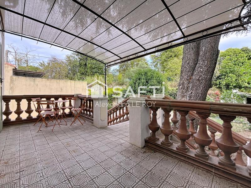 Maison - 200 m² - 10 pièces