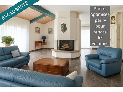 Villa - 259 m² - 9 pièces