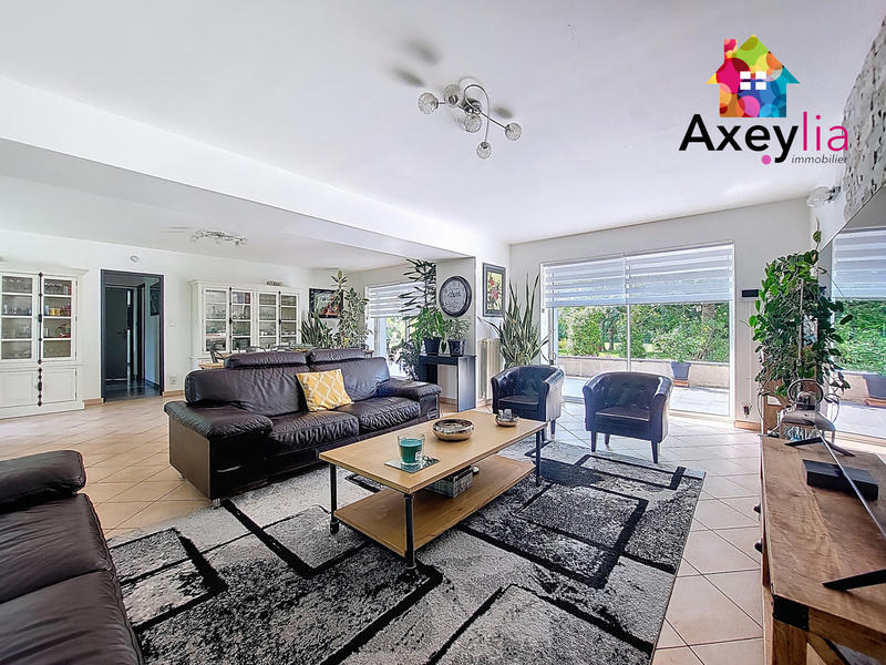 Maison - 197 m² - 7 pièces